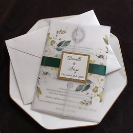 Wenskaarten 50X bloem bedrukt perkament wrap huwelijksuitnodigingen met gouden glitter tag afdrukbare uitnodiging voor Quinceanera 231110