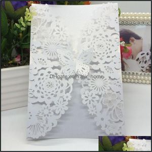 Cartes de vœux Fournitures de fête d'événement Festive Home Garden 40pcs / paquet brillant perle papier carte d'invitation de mariage fleur découpée au laser sculpté 3D Bu