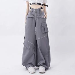 Pantalon de cargaison gris féminin d'été décontracté d'origine rétro multi-zip poche à deux usport de schéma de schéma de pantalon surdimensionné décontracté femmes 240420