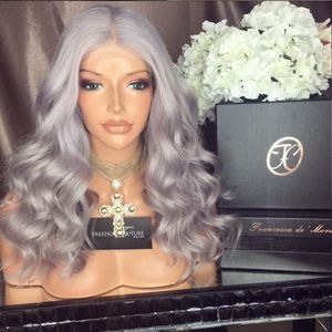 10-30inch 150% Density Sliver Grey Colored Lace Front Perruques de cheveux humains pour les femmes style ondulé