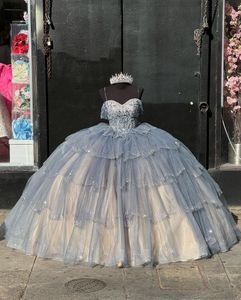 Grijze prinses Quinceanera jurken prom ball jurk kral lijfje uit schoudervestido de quinceanera gelaagde rok glitter pailletten tule 15 maskerade jurk