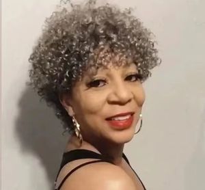 Pelera gris para mujeres Afro Kinky Curly Human Human Wig Salt y Pepper Plata Pelera gris sin glúeramiento Cambria con flequillo Human Hair Machine Hecho Ninguno Lace 150% Densidad