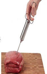 Kit d'injecteur de viande en acier inoxydable à la bête avec 2 oz avec un baril de grande capacité et 2 aiguilles de marinade professionnelles 01255388709
