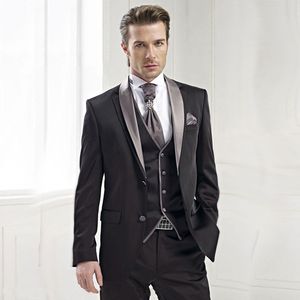 Bruidegom Tuxedos Zwart Heren Bruiloft Tuxedos Grijze Satijn Sjaal Revers Man Jas Blazer Populaire Mannen Prom / Diner 3 Stuk Suit (Jas + Vest + Pants)