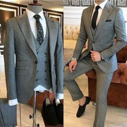 Bruidegom Wear 3 Stuks Grijze Mannen Pakken 2023 Slim Fit Peak Revers One Button Tailor Made Terno Masculino (jas + Broek + Vest) Q230828