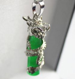 Gros Livraison Gatuite Fantaisie Chinois Vent Cylindre Vert Dragon de Stones Pendentif Collier