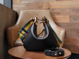 Niveau 10A Nouveau sac de mode shopping de luxe Mode européenne et américaine Sac pour femme simple Designer Boucle à glissière Sac en cuir pur GU699409 #