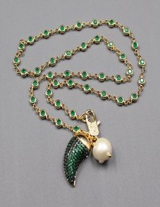 Guaiguai Bijoux Natural blanc Keshi Pearl Gold plaqué vert macarsite CZ Collier Chili pendentif mignon pour lady bijoux GIED5334957