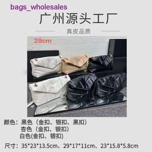 Guangzhou – sac léger de luxe pour femmes, chaîne inclinée de haute qualité, en cuir véritable, à la mode, nuage d'épaule
