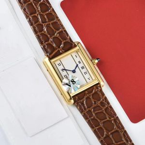 Guarda Designer U1top Womens Fashion Clone Watch 30mm 34mm Chaîne en cuir de haute qualité Luxe Glow Étanche Verre Saphir Sport Relojes Montres de luxe Luxusuhr