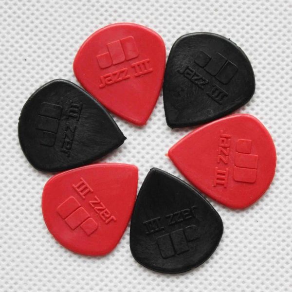 Guitar 100pcs Nylon Jazz Picks Picks de 100 piezas Picks de color mixto de 1.0 mm Jazz III Picks de guitarra Free Shipping Jazz Picks