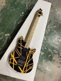 Guitare noire électrique guitare avec bandes jaunes, micros 2h, manche en érable, quincaillerie chromée, offrant des services personnalisés
