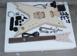 Gitaar DIY halffabrikaten ongebruikelijk gevormde elektrische gitaarsets zonder verf, vlamesdoornfineer