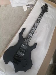 Guitar Factory Custom 6 cordes guitare électrique avec matériel noir, calice en palissandre fournit un service personnalisé