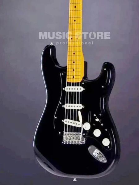 Guitare Nouveauté !!!!Guitare électrique ST de couleur noire magique, corps solide, touche en érable, manche jaune, micros SSS