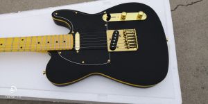 Gitaar Satin Black TL -gitaar met gouden hardware