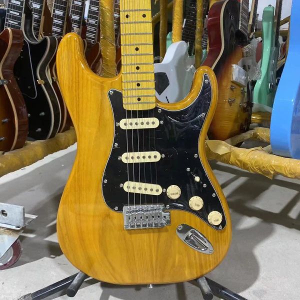 Guitar St Electric Guitar Cody Body Body Transparent Yellow Color Maple Fingerard Black Pickguard High Quality Livraison gratuite