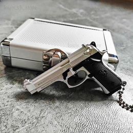 Jouets pistolet 1/3 Alliage Beretta M92A1 Détachable Pistolet Mini 92F Modèle de pistolet Porte-clés Pendentif Miniature Pistola Jouet avec boîte en alliage T240309