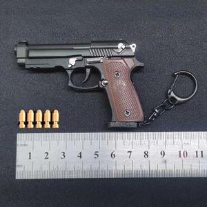 Gun Toys 1/3 Beretta M92A1 Modèle Shell Ejection Alliage Jouet Pistolet Détachable Mini Pistolet Porte-clés Pendentif Cadeau D'anniversaire pour Enfants Adultes T240314