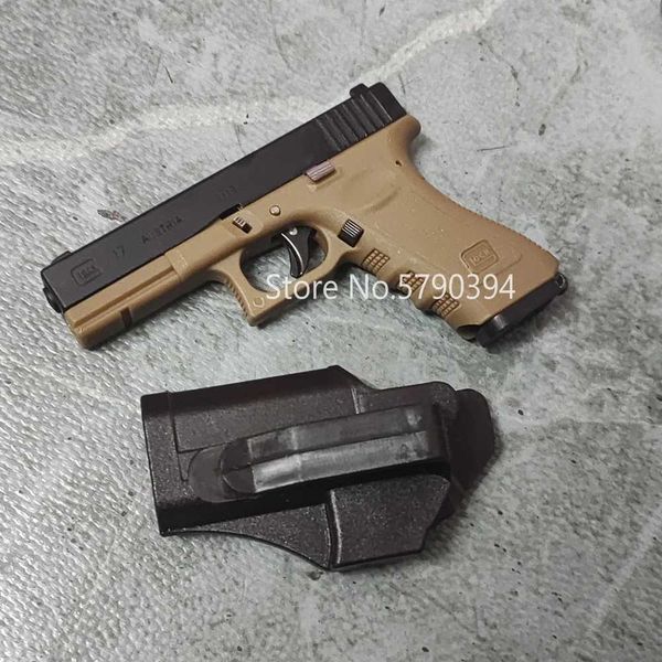 Gun Toys 1 3 G17 Modèle avec étui Mini pistolet jouet détachable DIY demi-porte-clés avec ornements suspendus en alliage pistolet jouet pour enfants 240307
