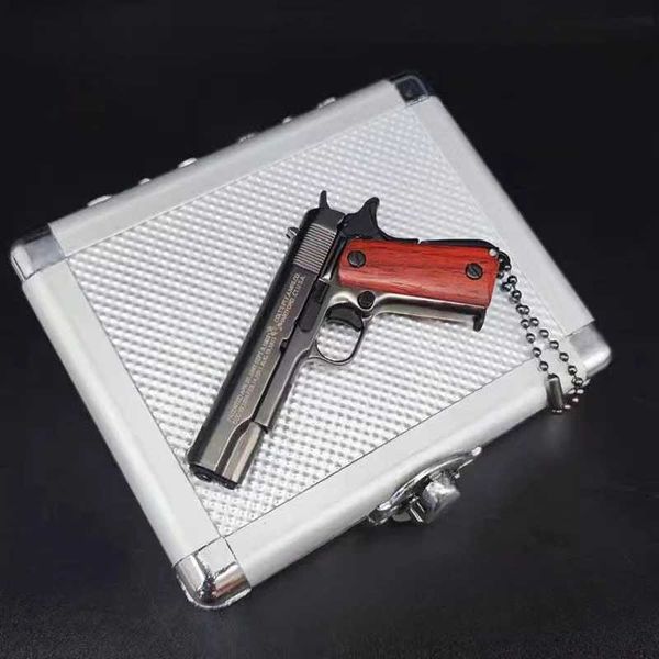 Gun Toys 1/3 métal de haute qualité 1911 porte-clés modèle G17 Desert Eagle jouet pistolet collection miniature de pistolets en alliage pendentif pour cadeau 240307