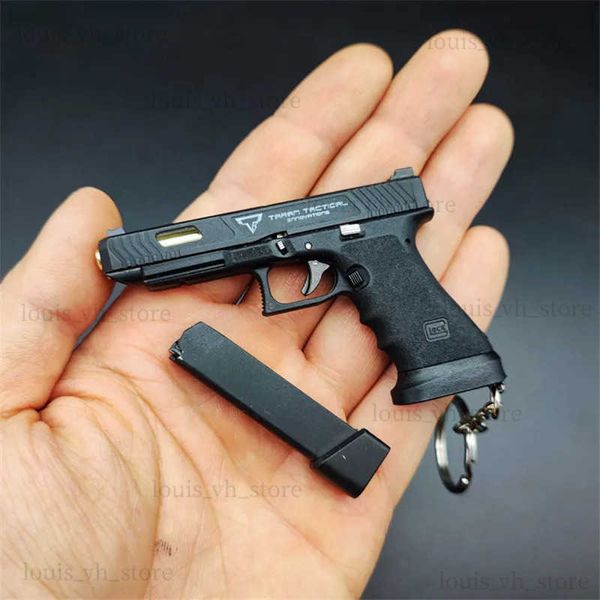 Gun Toys 34 TTI Shell Eject Mini Gun Llavero 1/3 Miniatura Metal Pistola Llavero Colgante Adorno Regalo para el Ejército Fan Modelo Colección T240309