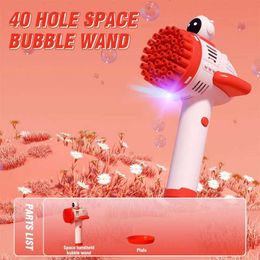 Toys de pistolet 40 trous Espace électrique pistolet bulle avec éclairage de couleur Savon à bulles à main fabriquant la machine astracable astronable pour enfants en plein air yq240413hy76