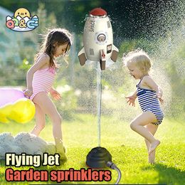 Pistool Speelgoed Achtertuin Water Spray Sprinkler Vliegende Jet Roterende Kinderen Tuin Wiggle Spatten Baby Strand Zomer Outdoor Speelgoed voor Kid Gift 230710