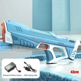 Toys Gun Electric Water Gun absorbant automatiquement la haute pression forte charge extérieur bataille interactive plage eau pistolet gris toys t240428