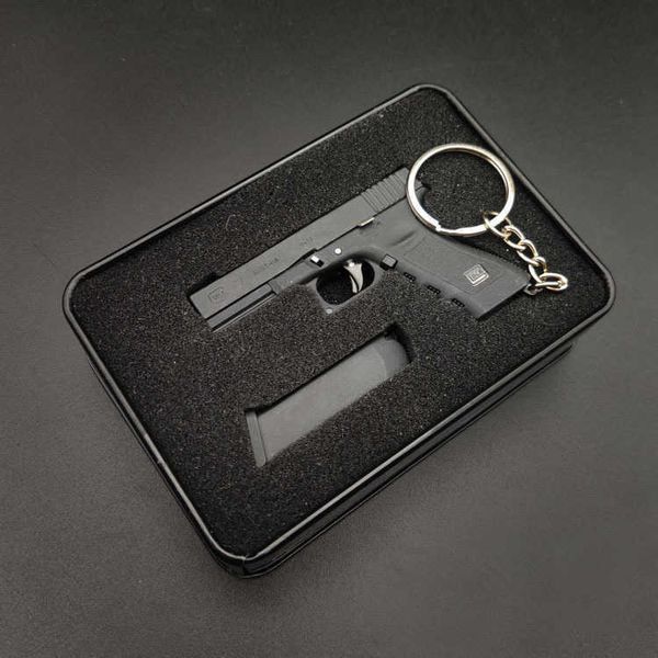 Juguetes de pistola Modelo de pistola de juguete portátil caliente Llavero Aleación Empire Glock G17 Forma de pistola Arma Mini carcasa de metal Eyección Asamblea libre con caja T221105