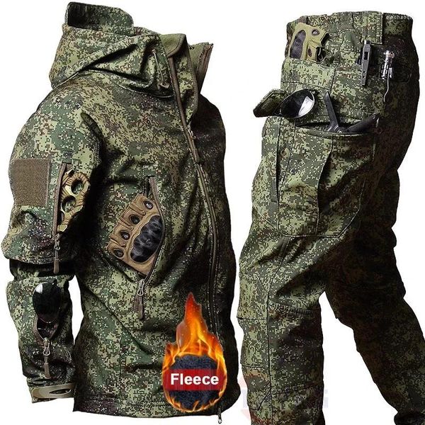 Ropa de gimnasio Uniforme militar Hombres Conjuntos tácticos de invierno Camo Impermeable Ropa de trabajo Chaqueta Trajes multibolsillos Al aire libre SAWT Combat Sharkskin