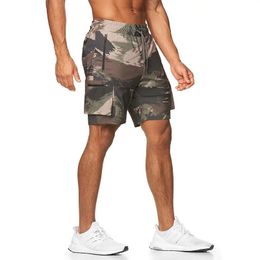 Gym Mens Summer Séchon de cargaison à sec rapide Multipgies d'entraînement occasionnel Pantalon court homme Fitness Sports Camouflage Basketball 240409