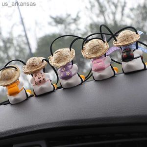 Gipsauto -accessoires Schooltas Straw Hat Duck hanger auto achteruitkijk spiegel ornament verjaardag cadeau auto decoractie geur L230523