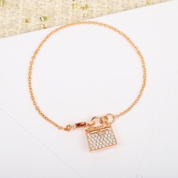H Amulette de necklace Joyería fina de lujo colgante para mujer k Gold Heart Designer van trébol flor perla corazón cadena Símbolo de paz platillo volador amuleto