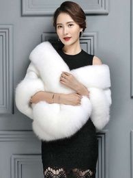 Haining 2023 nueva capa de chal grueso para mujer vestido de novia Cheongsam piel de zorro abrigo de visón 545049