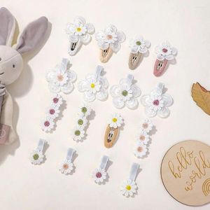 Haaraccessoires 10 stuks Daisy Flower Baby Clips Benodigdheden Borduren Neutrale stof Snap Handgemaakte meisjeshaarspelden