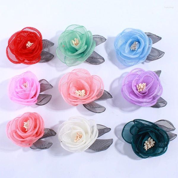 Accessoires pour cheveux 60pcs 5cm Born Burned Satin Tissu Fleurs avec étamine Feuille de fleur de soie pour bandeaux