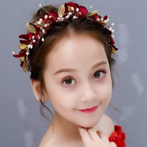 Haaraccessoires Chinees haar Hoofddeksels Accessoires voor kinderen Vintage Rode Bloem Parel Haarbanden Bruids met oorbellen Bruiloft Haarsieraden 230830