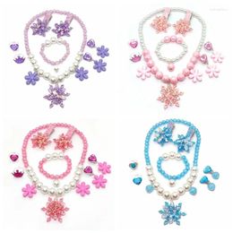 Accessoires pour cheveux Filles mignonnes Ensembles d'épingles à cheveux de flocon de neige pour enfants Collier de perles Boucles d'oreilles Bague Bracelet Petite fille Pirncesss Cosplay Bijoux Dress Up