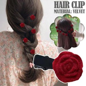 Accessoires de cheveux mignons en velours rouge clips épingles à cheveux de fleur pour femmes filles décoratives petites bridales broche florale J9e4