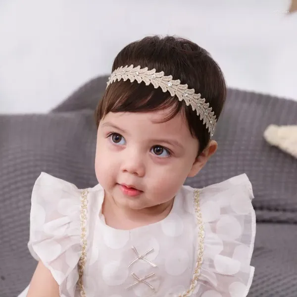 Accessoires de cheveux Bande de bébé sur le thème de la princesse élégante: Parfait pour le cortage de styles ajoute du charme aux tenues