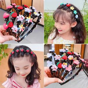 Accessoires de cheveux mode filles enfant mignon fleur pince à la main fraise bandeaux cadeaux d'anniversaire bandeau chapeaux FS-011
