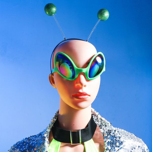 Accesorios para el cabello Gafas divertidas de alienígenas Diadema de aro de pelo marciano Fiesta temática de Halloween Niños adultos Accesorios de cosplay Lentes de arco iris Gafas alienígenas 230821