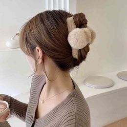 Haaraccessoires zachte schattige bal ~ elegante en mooie pluche speld grote schotel vangst clip aan de achterkant van hoofd vrouwelijke herfst winter netto rode haai