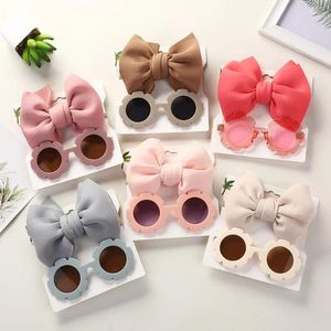 Haaraccessoires Zon Bloem Zonnebril Strik Haarband Set Schattige Baby Meisjes Modieus Cartoon Speelgoed Pography Rekwisieten 2 Stuks