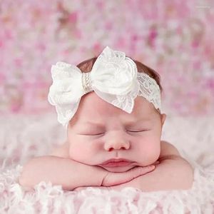 Haaraccessoires White Lace Baby Hoofdbanden Rhinestone Pearl Bowknot Band Elastische baby Tulband Hoofdkleding Geboren Pography