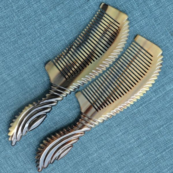 Brosses à cheveux Matériau de corne fait à la main Outil de massage de soins capillaires Peigne à dents fines Soins antistatiques Cheveux faits à la main en corne de bœuf 231218