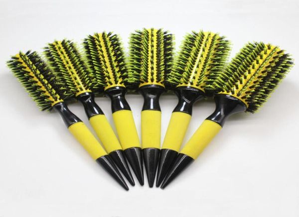 Brosses à cheveux en bois avec un mélange de poils sanglants