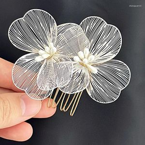 Clips de cheveux 1pc surface de ligne creuse 3d peigne de fleur exquise épingles à cheveux de luxe