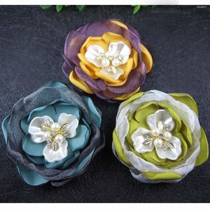 Clips de cheveux 6pcs / lot 3 pouces Brûlées Brûlées Fleurs de tissu pour Lady the Bride Corsage Brooch Florich Clip Accessoire